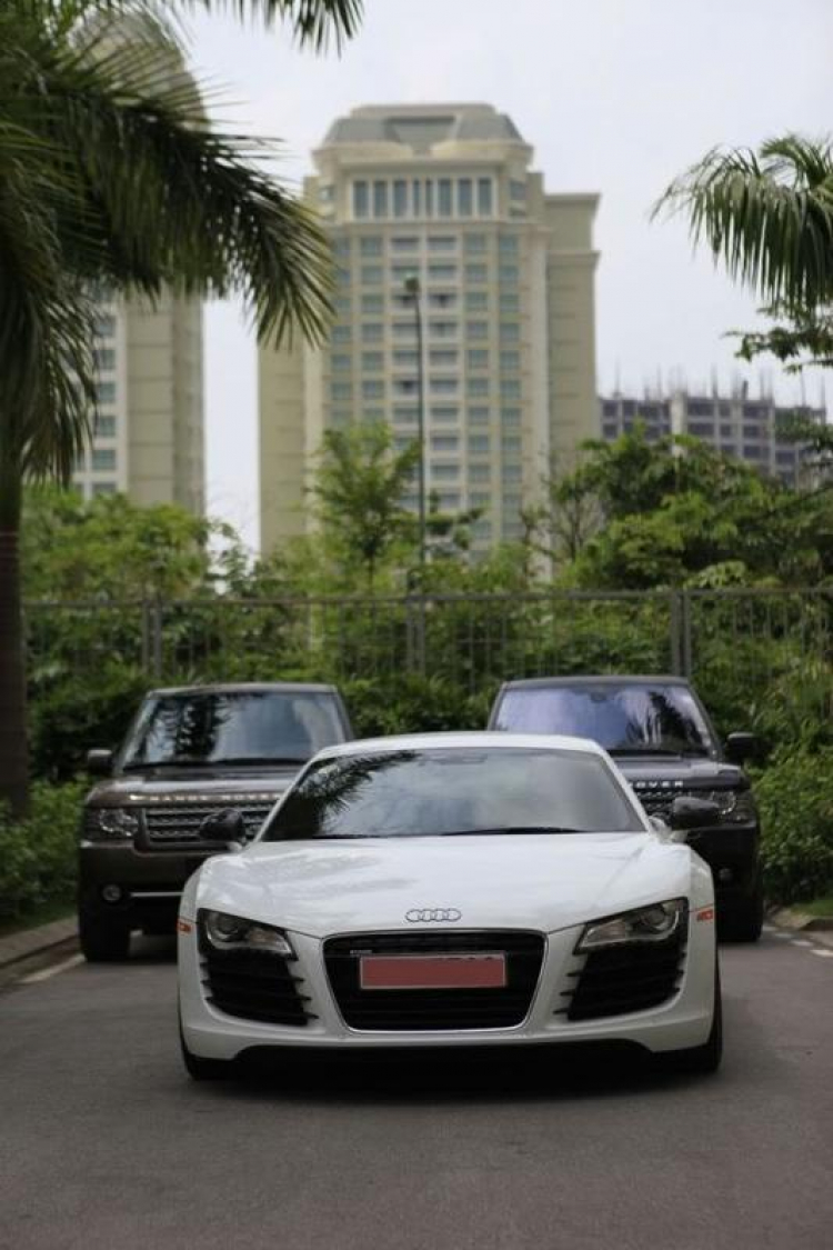 anh em Range Rover và R8