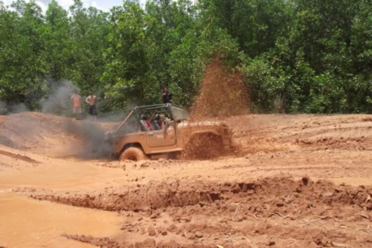 Ảnh đoàn Off-Road trải nghiệm bãi tập tăng căn cứ Nước Trong ..