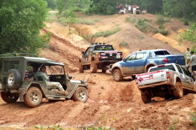 Ảnh đoàn Off-Road trải nghiệm bãi tập tăng căn cứ Nước Trong ..