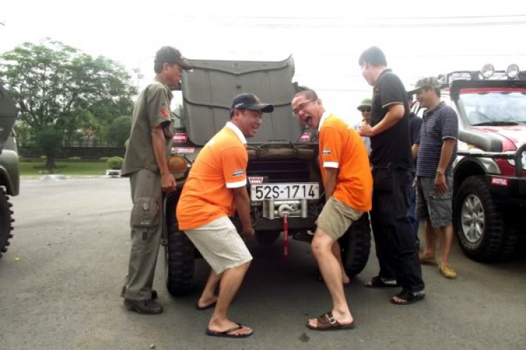 Ảnh đoàn Off-Road trải nghiệm bãi tập tăng căn cứ Nước Trong .. Ảnh đoàn Off-Road trải nghiệm bãi tập tăng căn cứ Nước Trong ..
