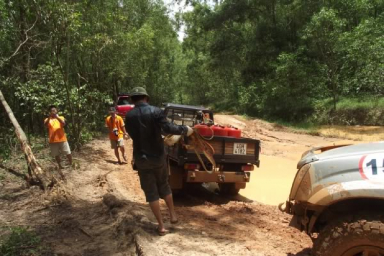 Ảnh đoàn Off-Road trải nghiệm bãi tập tăng căn cứ Nước Trong ..