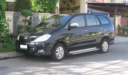 2009-2010_Toyota_Innova_Ph.JPG