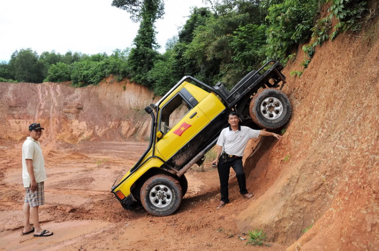 Ảnh đoàn Off-Road trải nghiệm bãi tập tăng căn cứ Nước Trong ..