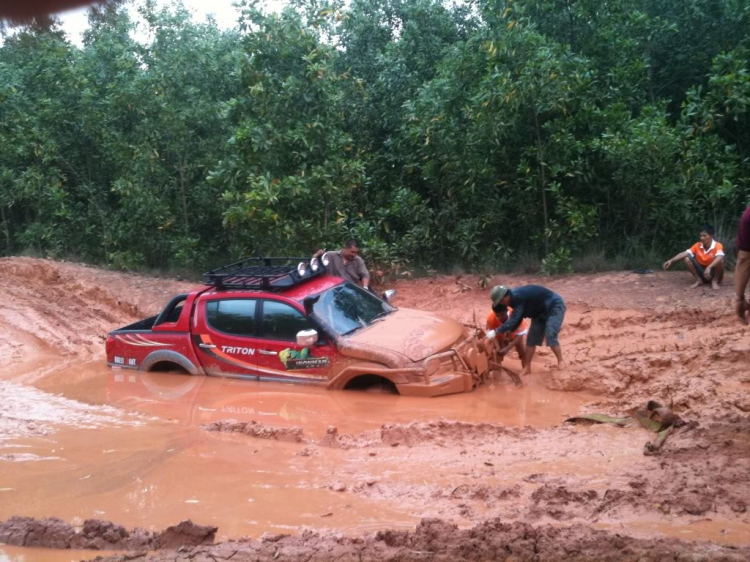 Ảnh đoàn Off-Road trải nghiệm bãi tập tăng căn cứ Nước Trong ..