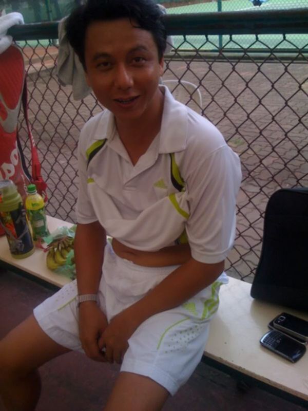 FFC ơi, hãy xích lại gần nhau hơn- TENNIS 02/7/2011-SÂN KỲ HOÀ 2. FFC ơi, hãy xích lại gần nhau hơn- TENNIS 02/7/2011-SÂN KỲ HOÀ 2.