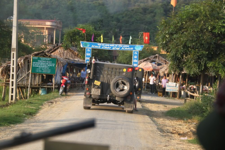 Xẻ dọc Trường Sơn . . . Xẻ dọc Trường Sơn . . .