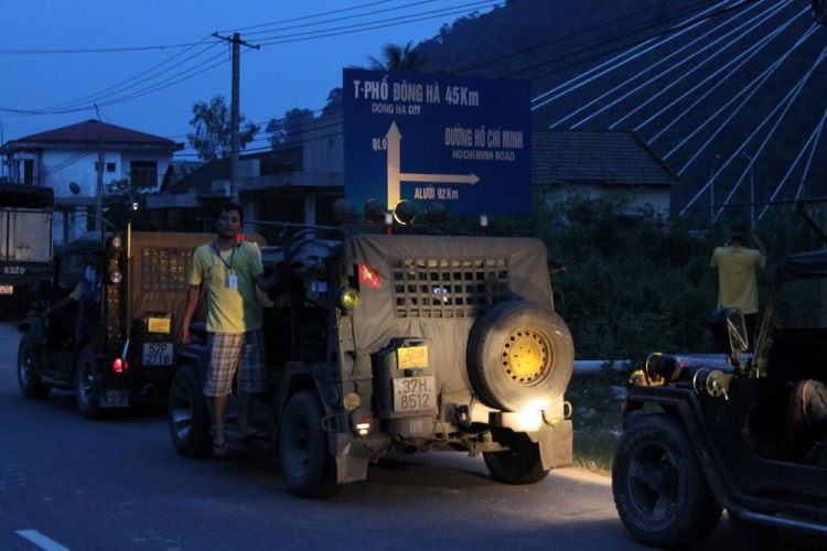 Xẻ dọc Trường Sơn . . . Xẻ dọc Trường Sơn . . .