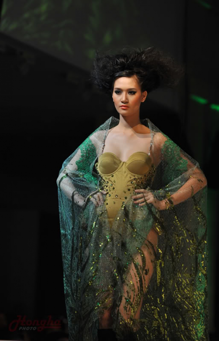 Đẹp Fashion Show 9 nóng ngay từ hậu trường