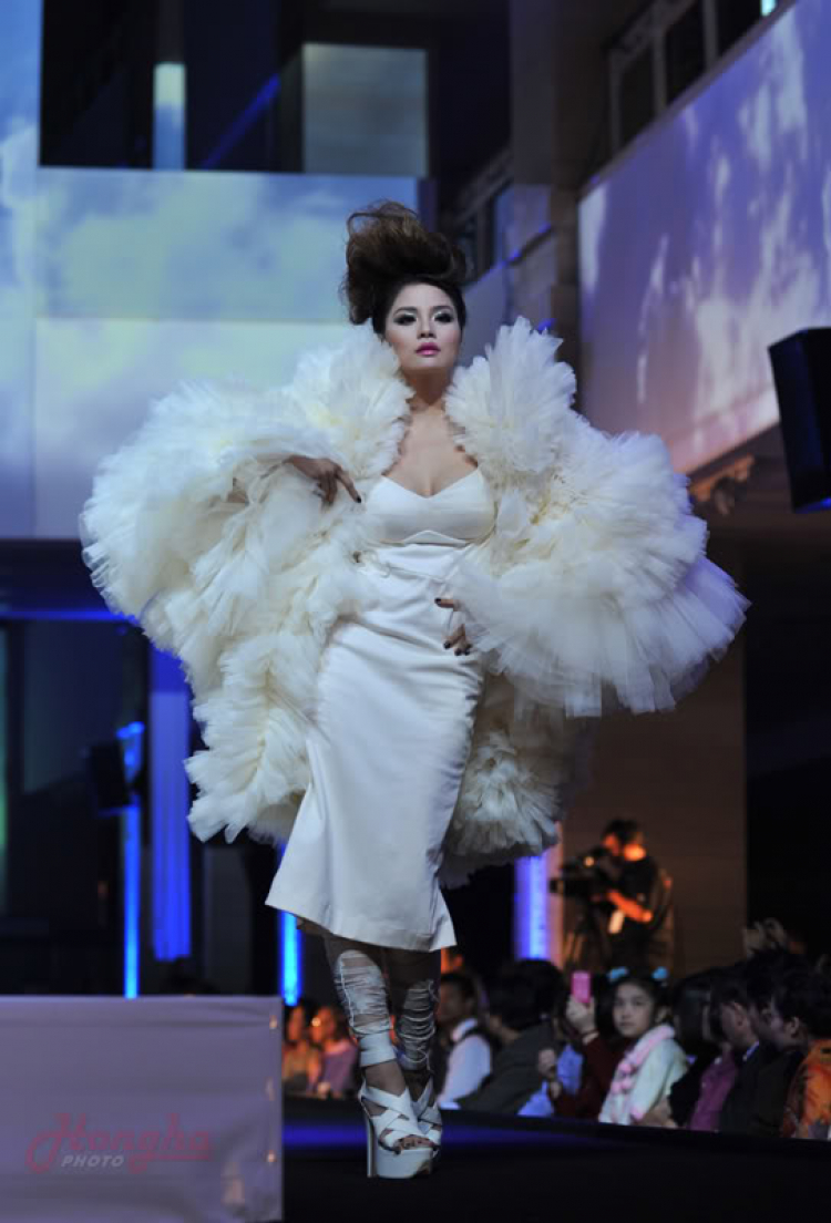 Đẹp Fashion Show 9 nóng ngay từ hậu trường