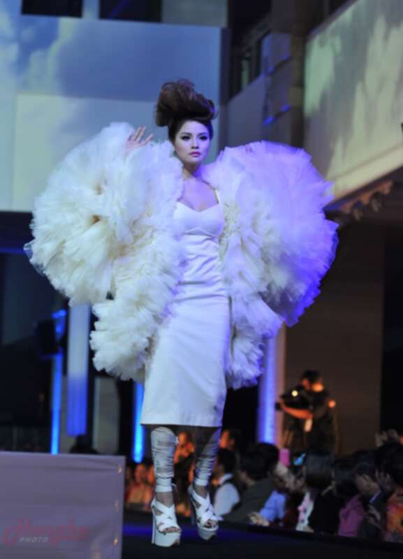 Đẹp Fashion Show 9 nóng ngay từ hậu trường