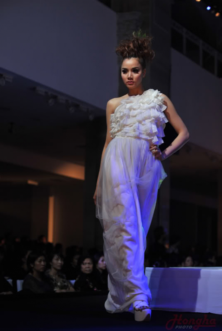 Đẹp Fashion Show 9 nóng ngay từ hậu trường