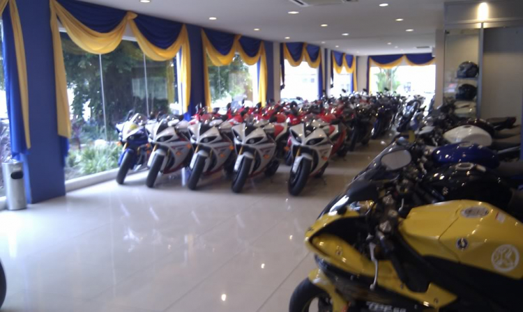 Lạc vào 1 động các em chân dài NAZA tại Malaysia Lạc vào 1 động các em chân dài NAZA tại Malaysia