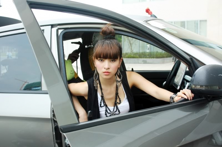 1 chiếc xe độ , độ đến nỗi em không còn nhận ra xe gì nữa :):):) 1 chiếc xe độ , độ đến nỗi em không còn nhận ra xe gì nữa :):):)