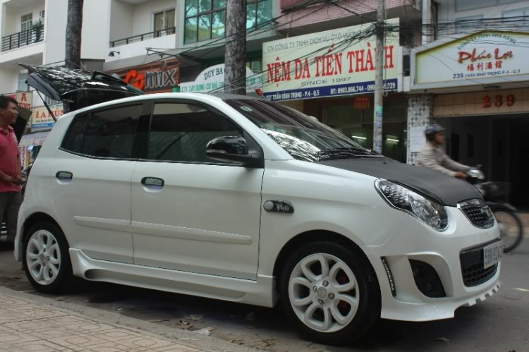 1 chiếc xe độ , độ đến nỗi em không còn nhận ra xe gì nữa :):):) 1 chiếc xe độ , độ đến nỗi em không còn nhận ra xe gì nữa :):):)