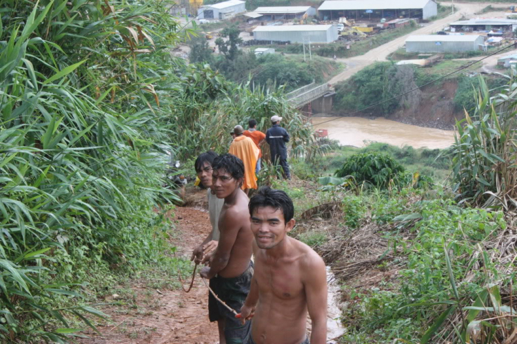 Offroad đỉnh cao tuyến Đạ tẻ - Bảo Lâm - Bảo Lộc - dốc 45 độ - Đà Lạt