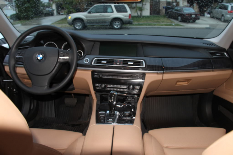 2011 BMW 535i và 2010 750 Li xdrive