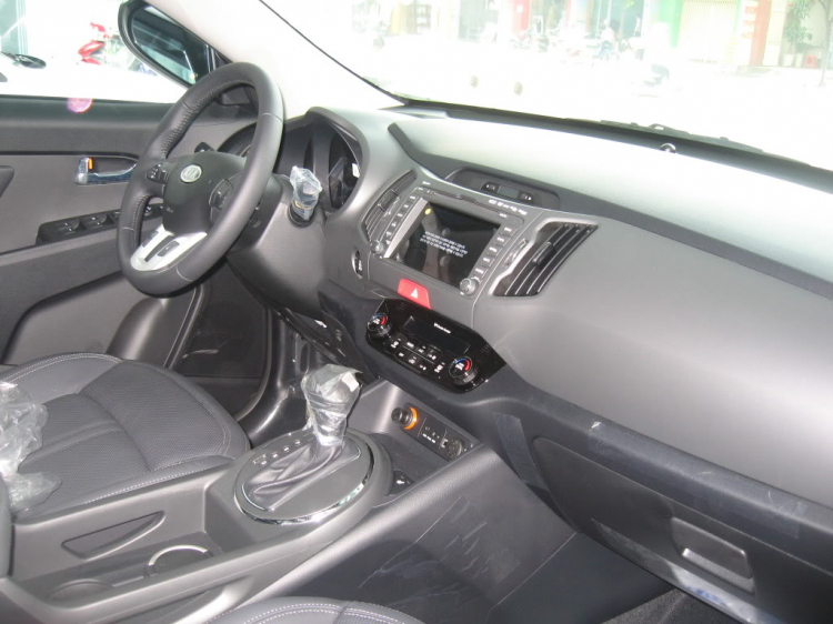Các bác giúp em với, nên lấy Sportage hay K5? Các bác giúp em với, nên lấy Sportage hay K5?