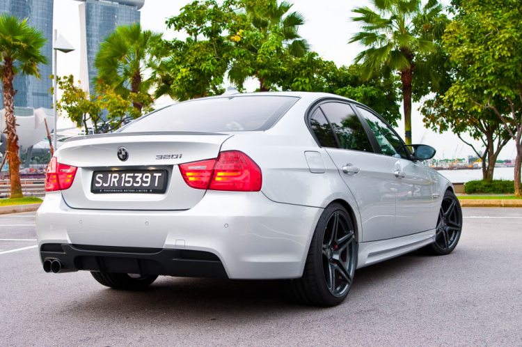 Bmw E90 độ tại Singapore.....