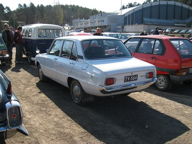 Mazda 1200 :") the tiny lover