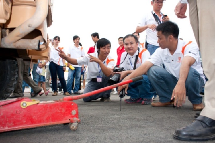 CHÚC MỪNG FFC ĐOẠT CÚP VÀNG TRONG DỊP THI ĐẤU MỪNG SN LẦN THỨ 8 CỦA OS...!!!