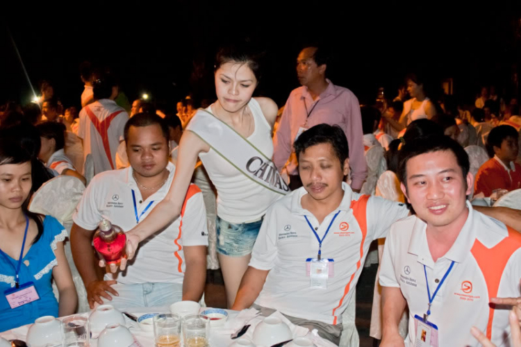 CHÚC MỪNG FFC ĐOẠT CÚP VÀNG TRONG DỊP THI ĐẤU MỪNG SN LẦN THỨ 8 CỦA OS...!!!
