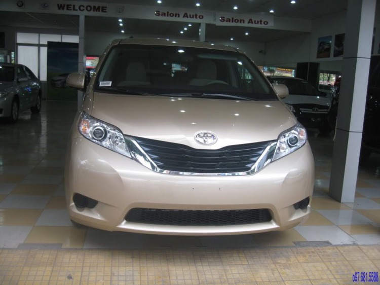 Sienna LE 3.5 model 2011: chiếc xe cho gia đình có giá hợp lý!