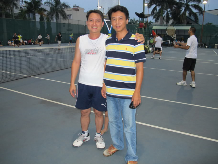 Chúc mừng bác Lycafe đoạt cúp vàng giải Tennis OS!!!