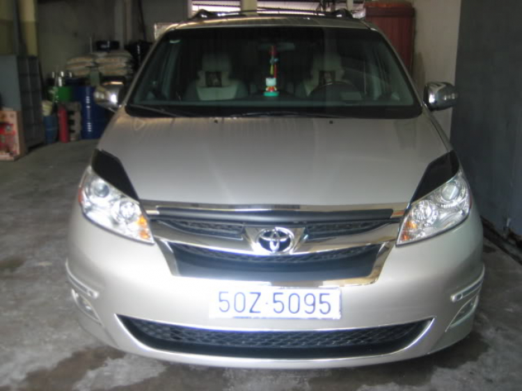 Tự hào là chiếc TOYOTA SIENNA LE duy nhất VN lắp và độ nhiều đồ chơi !