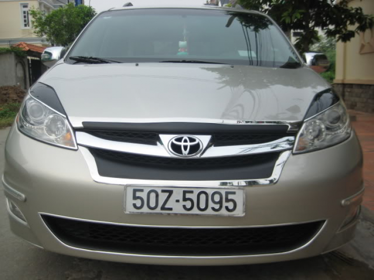 Tự hào là chiếc TOYOTA SIENNA LE duy nhất VN lắp và độ nhiều đồ chơi !