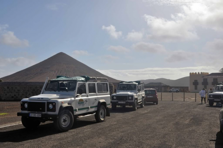 Fuerteventura, Lanzarote: hai trong mười hòn đảo đẹp nhất châu Âu.