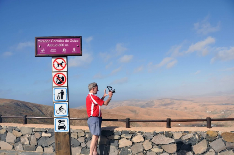 Fuerteventura, Lanzarote: hai trong mười hòn đảo đẹp nhất châu Âu.