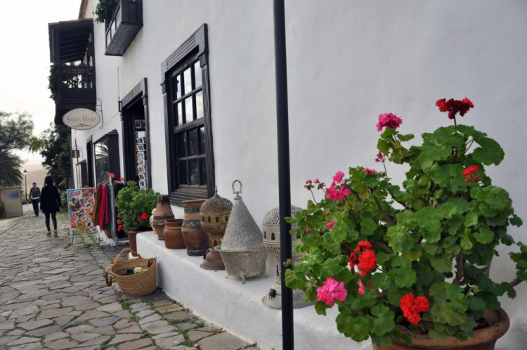 Fuerteventura, Lanzarote: hai trong mười hòn đảo đẹp nhất châu Âu.