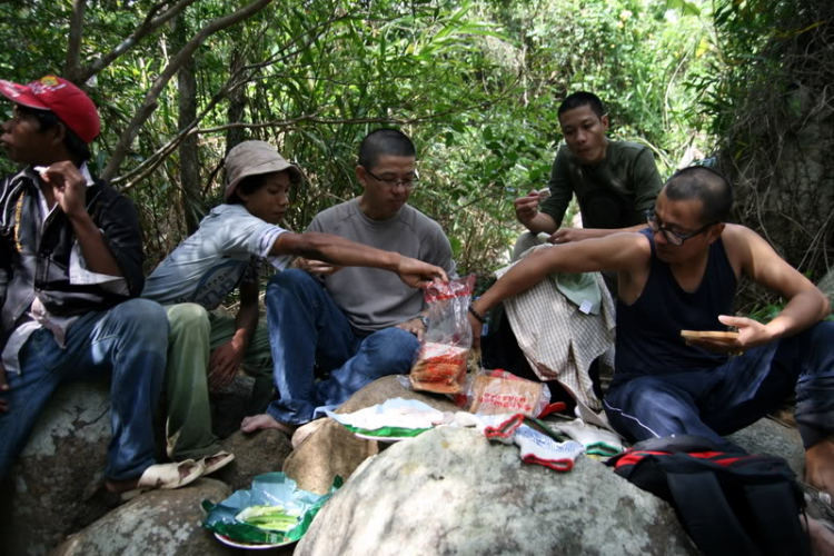 NÚI CHÚA - THẤT ĐỈNH