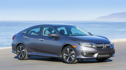 16-civic-sedan-045-2.jpg