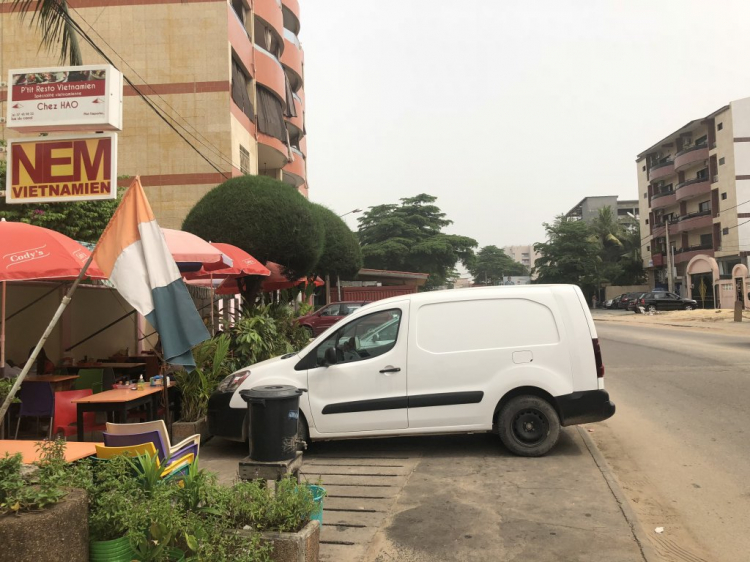 Em đang ở Tây Phi - Bờ Biển Ngà Em đang ở Tây Phi - Bờ Biển Ngà