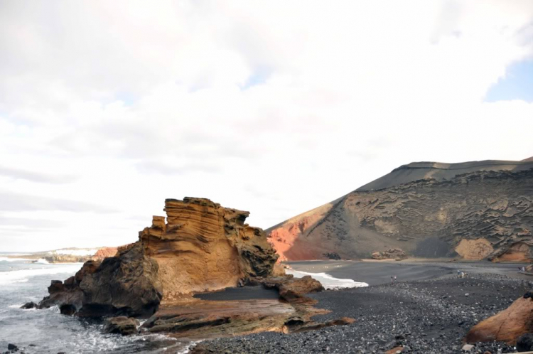 Fuerteventura, Lanzarote: hai trong mười hòn đảo đẹp nhất châu Âu.