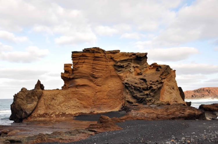 Fuerteventura, Lanzarote: hai trong mười hòn đảo đẹp nhất châu Âu.