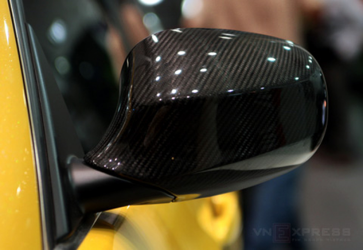 E90 độ mâm và logo Carbon Fiber E90 độ mâm và logo Carbon Fiber