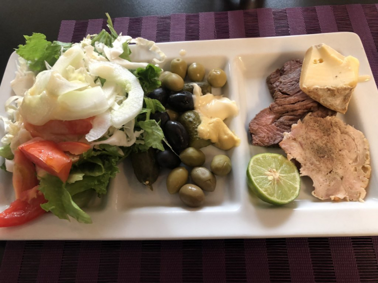 Em đang ở Tây Phi - Bờ Biển Ngà Em đang ở Tây Phi - Bờ Biển Ngà