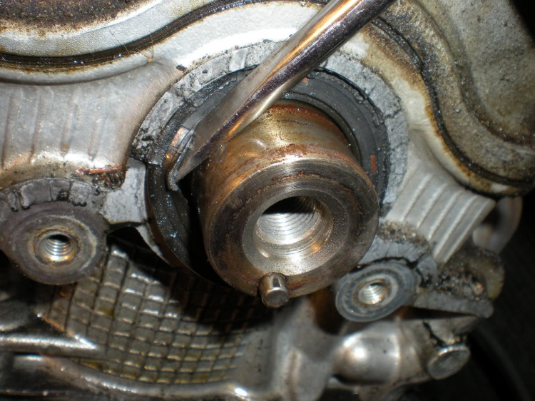 THAY TIMING BELT .