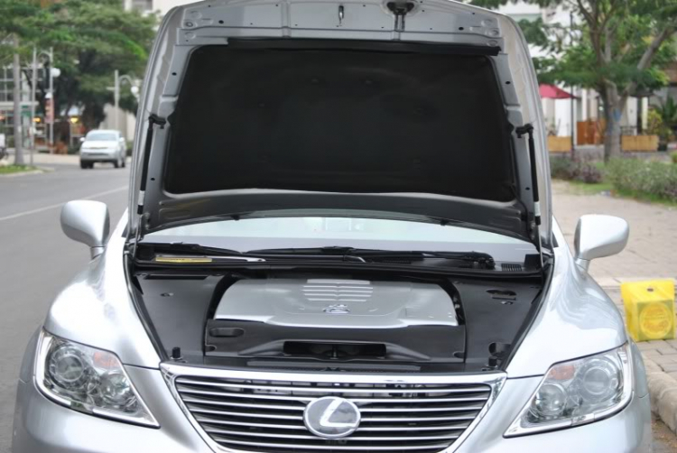 Lexus LS430, LS460/L,  LS600h/L - Im Lặng Là Vàng