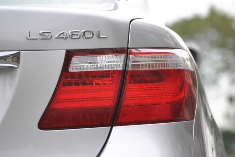 Lexus LS430, LS460/L,  LS600h/L - Im Lặng Là Vàng