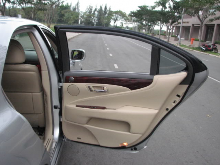 Lexus LS430, LS460/L,  LS600h/L - Im Lặng Là Vàng