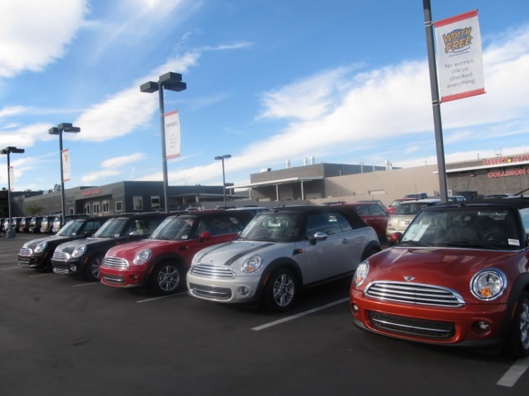 Hình ảnh Đại gia đình Mini Cooper tại Las Vegas