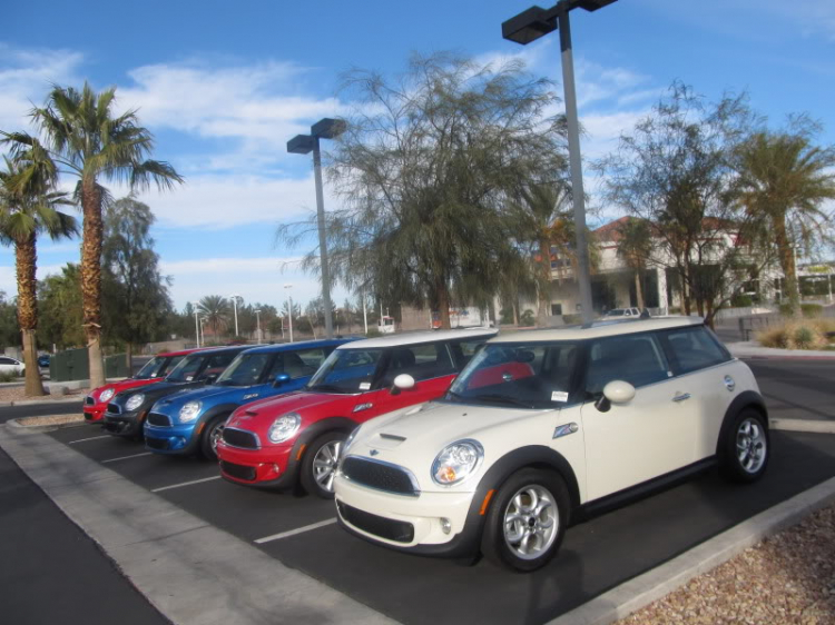 Hình ảnh Đại gia đình Mini Cooper tại Las Vegas