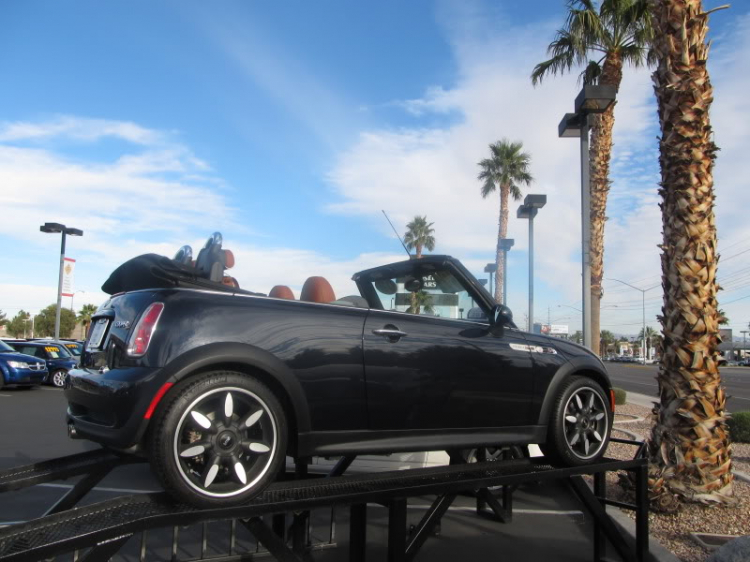 Hình ảnh Đại gia đình Mini Cooper tại Las Vegas