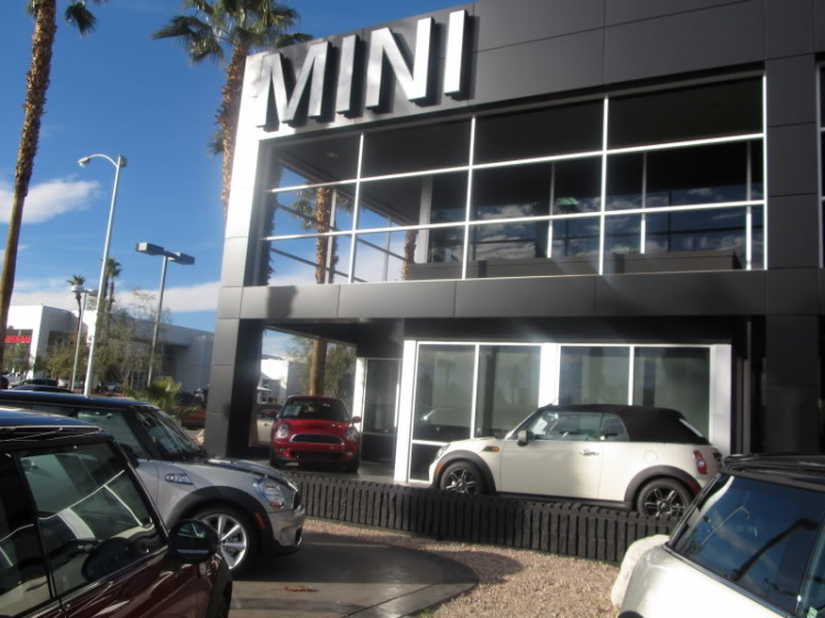 Hình ảnh Đại gia đình Mini Cooper tại Las Vegas