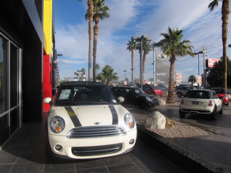 Hình ảnh Đại gia đình Mini Cooper tại Las Vegas