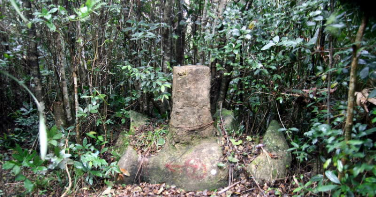 NÚI CHÚA - THẤT ĐỈNH
