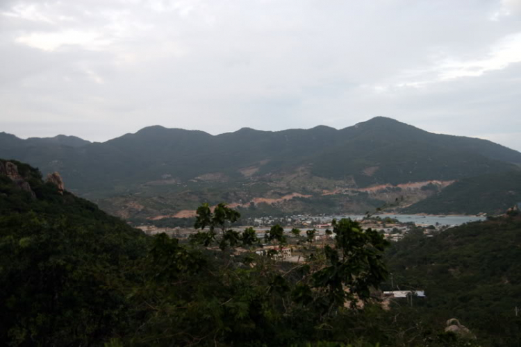 NÚI CHÚA - THẤT ĐỈNH